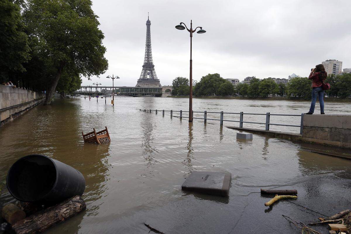 Orillas del río Sena en París durante la inundación ocurrida en junio del 2016.
