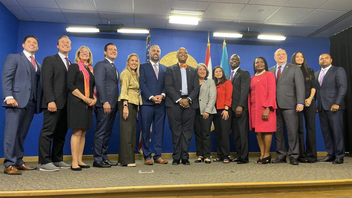 ¿Quién dona más dinero político a la alcaldesa y a los comisionados de Miami-Dade?