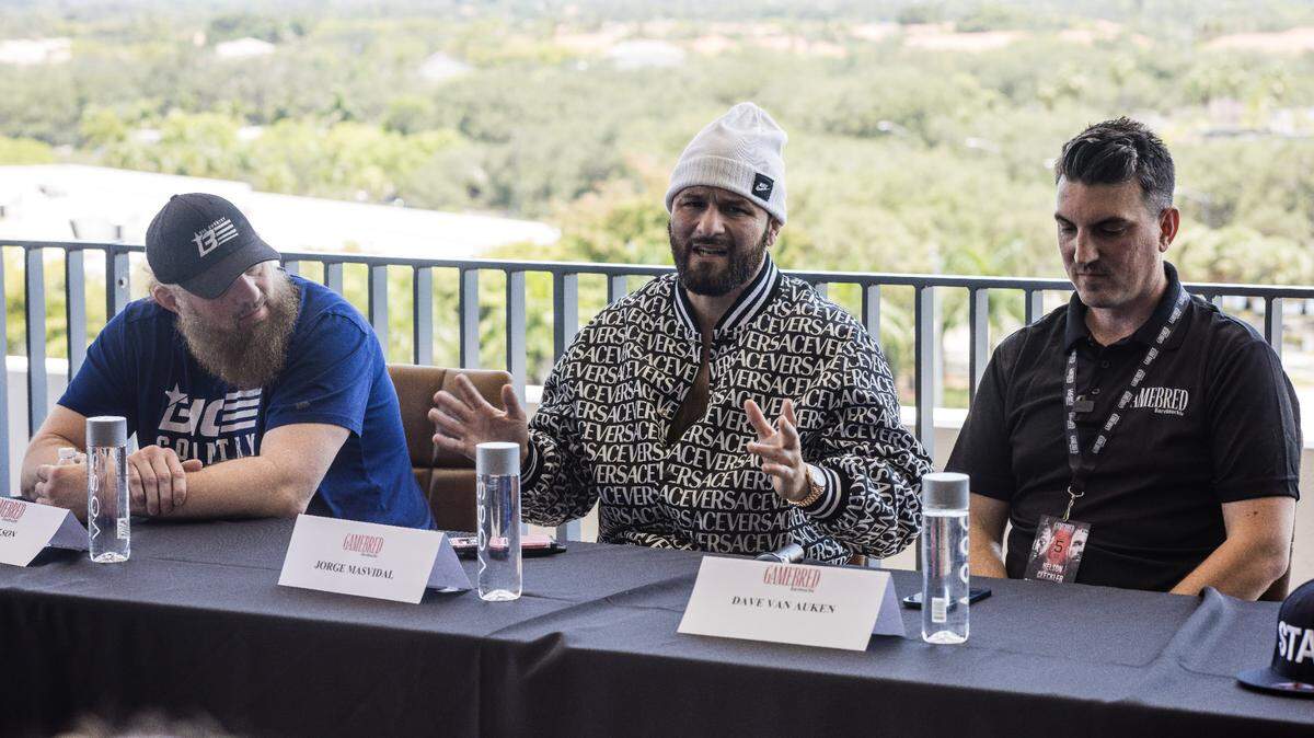 Jorge Masvidal en la conferencia de prensa de su evento de Bare Knuckle MMA.