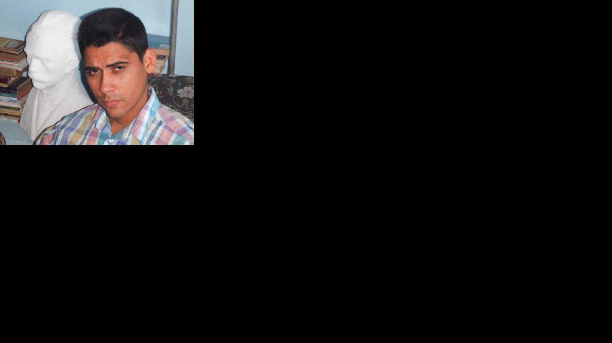 El activista Carlos Amel Oliva.