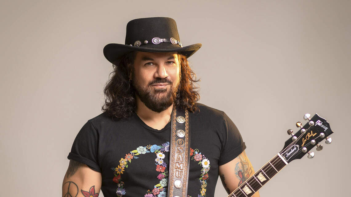 Osamu regresa al escenario en Miami con rock y el recuerdo de su hijo Mauro