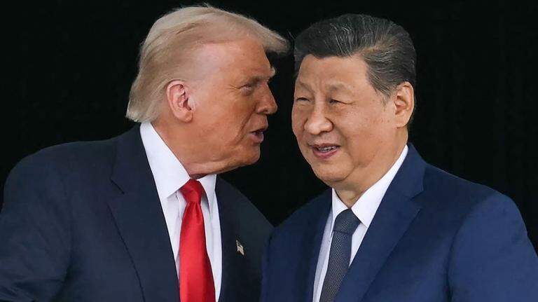Trump dice que China ha acordado no mandar armas a Irán y presume de poder militar