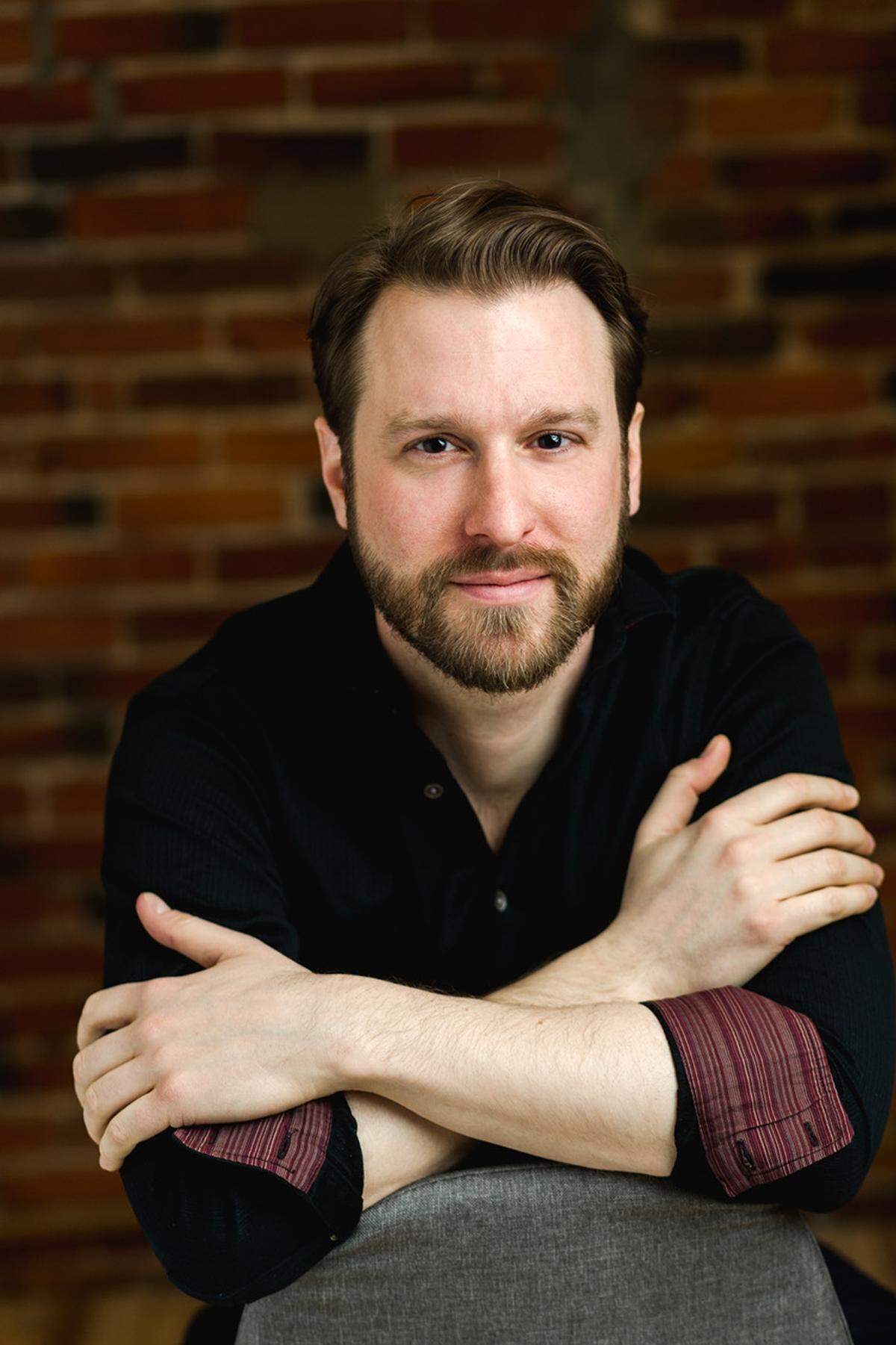 El barítono Jesse Blumberg se presentará en “Love’s Magic”, la última entrega de temporada de IlluminArts.