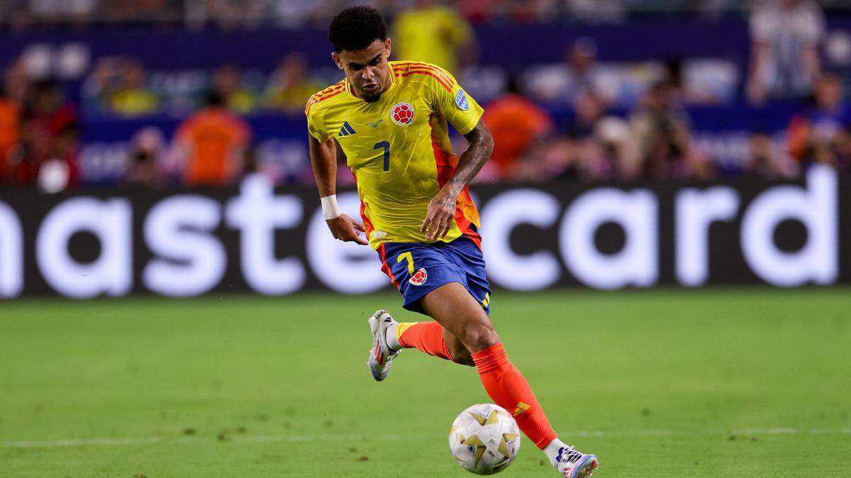 El delantero Luis Díaz es una de las piezas clave de Colombia, que confía en el calor de Barranquilla para condenar el martes a Chile al sótano de la eliminatoria sudamericana para el Mundial 2026.