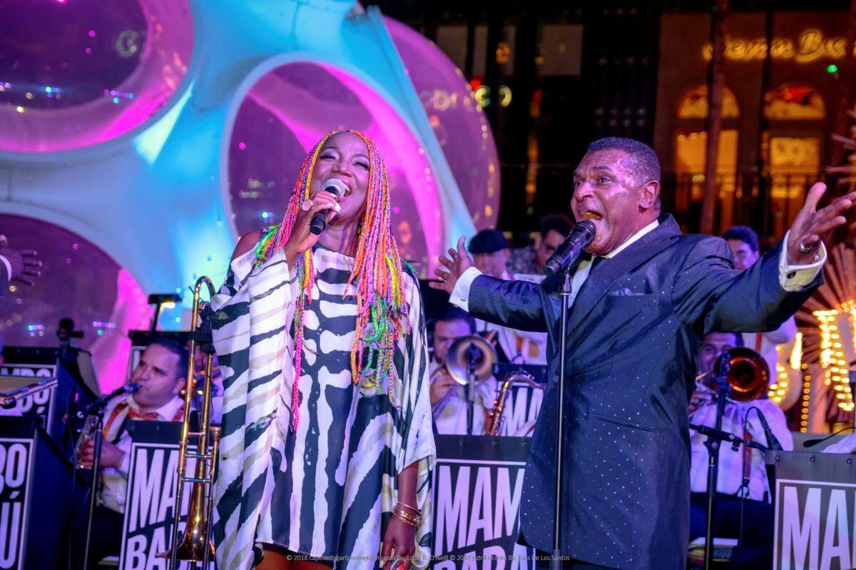 Los cantantes Lucrecia y José Alberto ‘El Canario’ en ‘Mambo Babalú’, Design District, Miami.