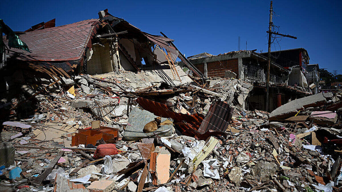 Vista de El Junquito, un pueblo turístico cercano a Caracas, Venezuela, que sufrió los efectos de los terremotos, el 29 de junio de 2026.  Sus pobladores piden ayuda para retirar los escombros. 