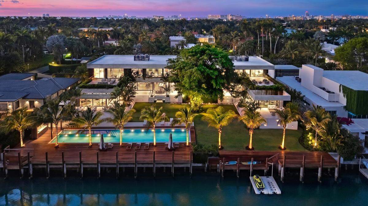 Sunset Estates, ubicada en la comunidad cerrada Sunset Islands III en Miami Beach, acaba de salir al mercado por 110 millones de dólares.