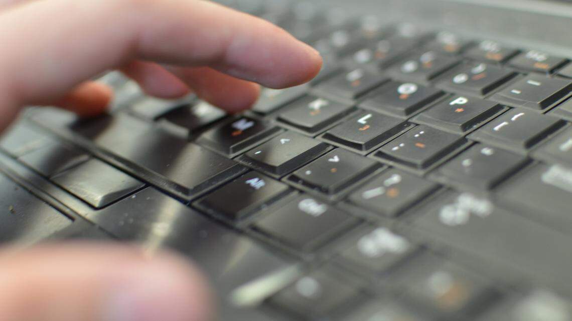 Un hombre de Florida que se desempeñaba como negociador en ciberataques se declaró culpable de incurrir en ese delito.