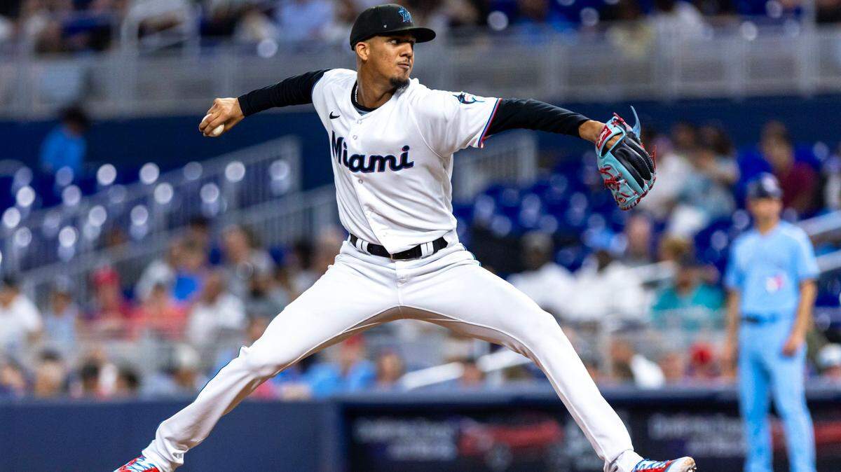 Los Marlins tienen muchas esperanzas en que el prospecto dominicano Eury Pérez los ayude a salir del mal momento por el que pasan en la temporada.