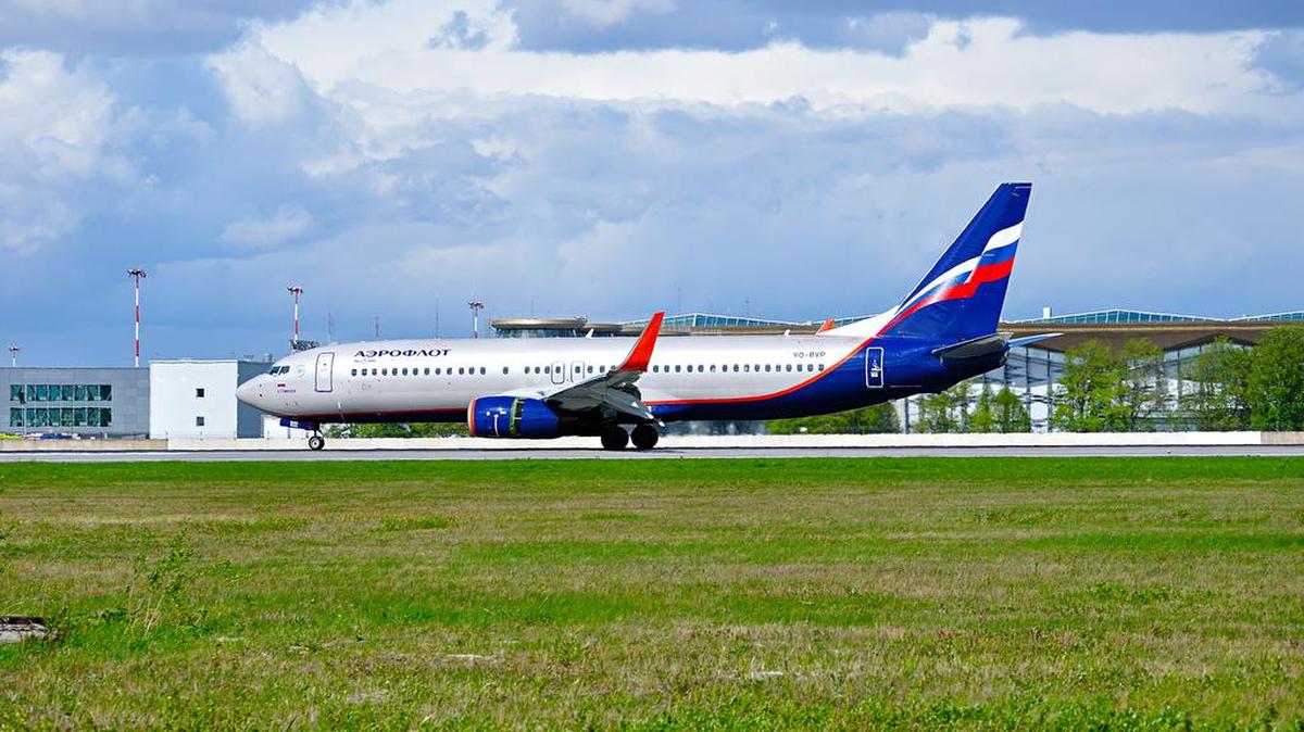 Foto de archivo de un Boeing 737 Next Gen de Aeroflot tras su llegada al aeropuerto internacional de Pulkovo en San Petersburgo, Rusia, en mayo de 2016, en medio de la crisis de combustible en Cuba y la reorganización de vuelos Moscú-Cuba para la salida de turistas rusos de la isla. (Dreamstime/TNS)
