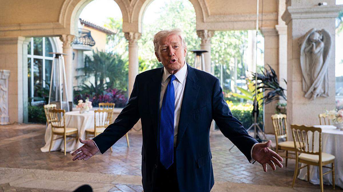 El presidente de Estados Unidos, Donald Trump, dijo el domingo que inició conversaciones con autoridades de La Habana y estima que culminarán en un acuerdo, en momentos en que presiona a la isla tras la detención del exgobernante de Venezuela Nicolás Maduro.