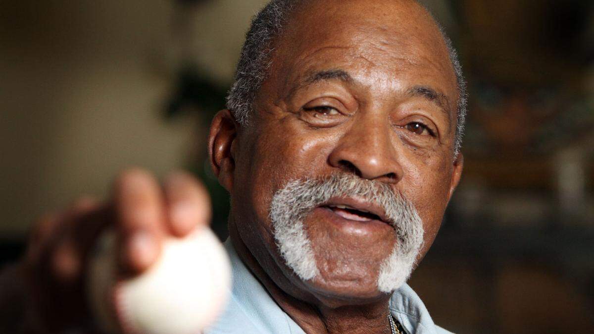 Luis Tiant fue uno de los mejores y más dominantes serpentineros de su época. Jugó en 19 temporadas en Grandes Ligas y dejó una efectividad de 3.30, con 2,416 ponches propinados.
