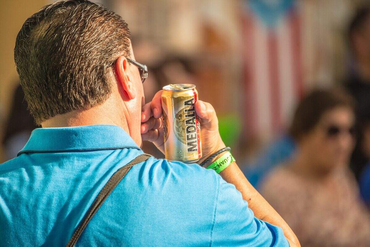 Con el éxodo de 300,000 puertorriqueños a Florida, la llegada a este mercado de su cerveza favorita, Medalla Light, representa una oportunidad para disfrutar desde lejos los sabores de la isla.