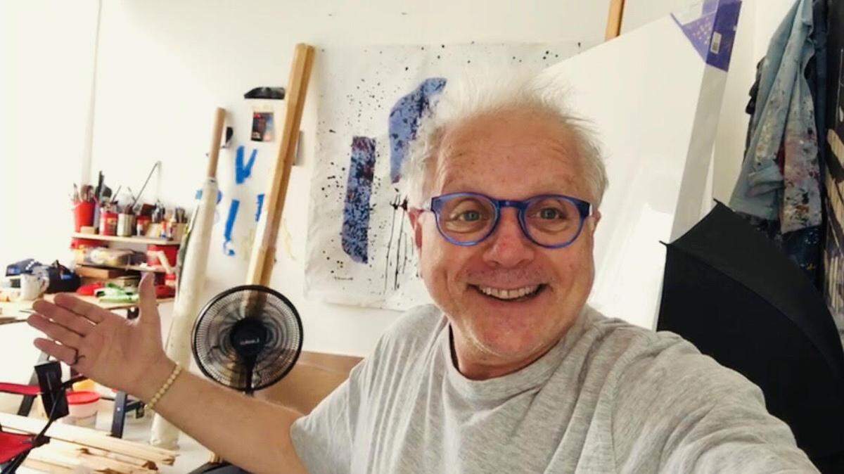 El actor Orlando Urdaneta presenta su exposición ‘Garabatos interiores’ en la galería Wynwoods Art de Doral.
