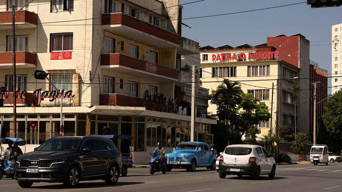 Cuba se rinde ante la falta de transporte y legalizará nuevos vehículos fabricados por cubanos