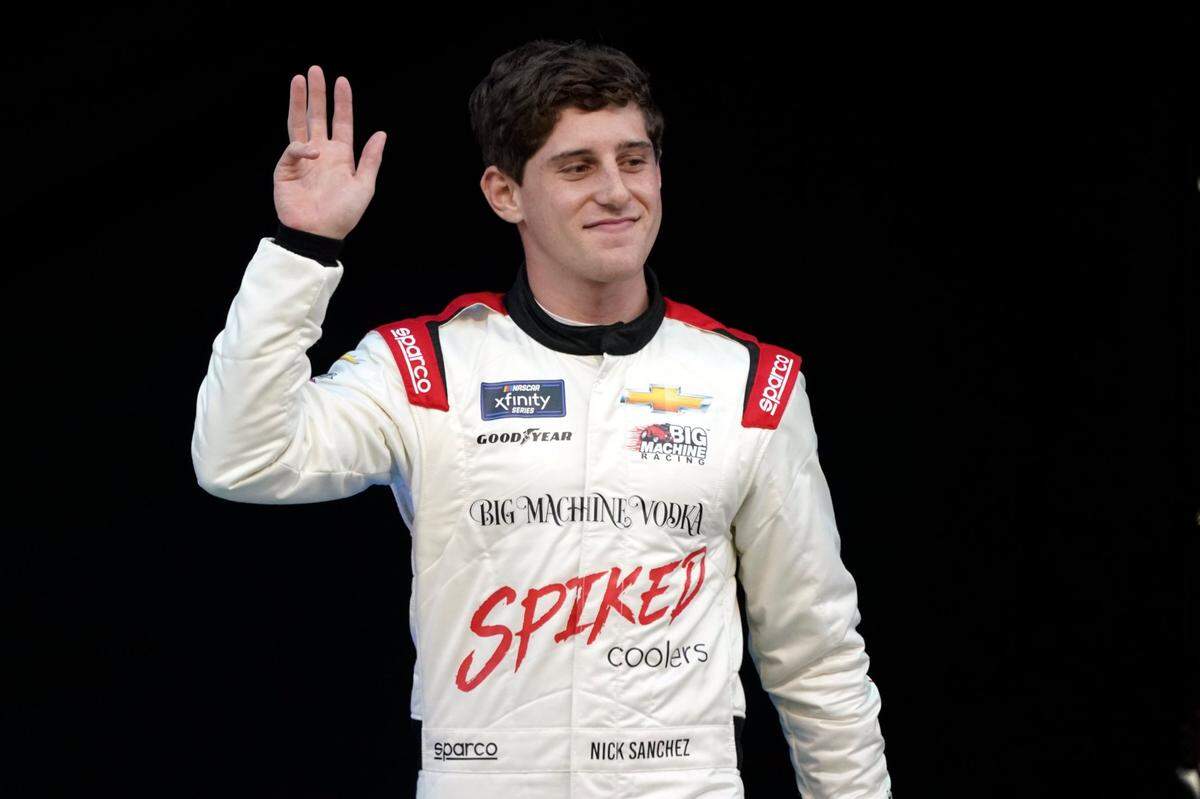 Por primera vez Nick Sánchez disputó la temporada como piloto a tiempo completo, en su cuarta participación en la serie Arca Menards. Y se convirtió en el primer piloto de RevRacing en capturar una serie en ARCA o NASCAR desde que Kyle Larson logró la corona de la East Series en el 2012.