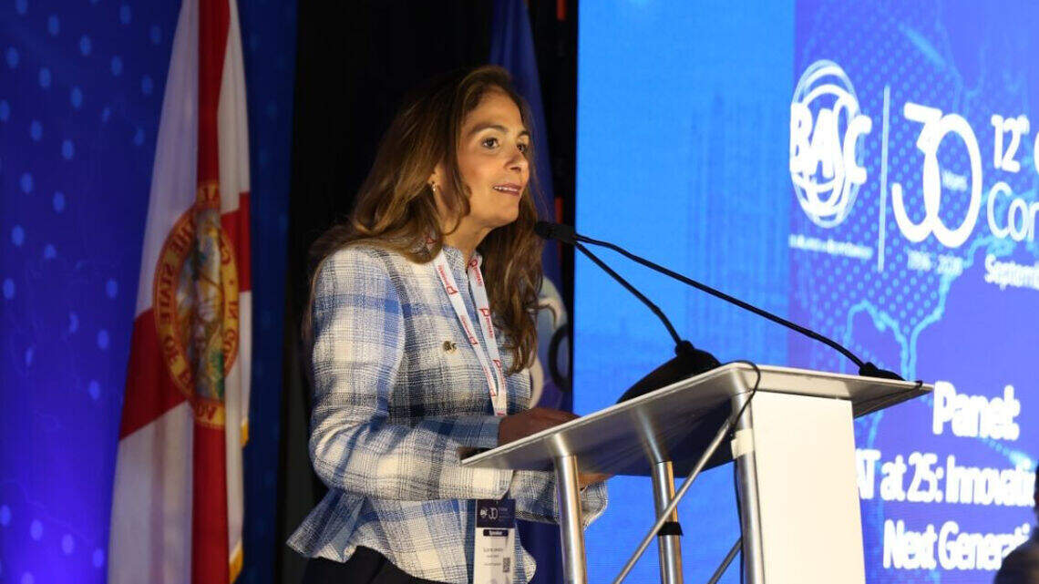 Expertos analizan en Miami estrategias contra el narcotráfico y el fraude en el comercio legal