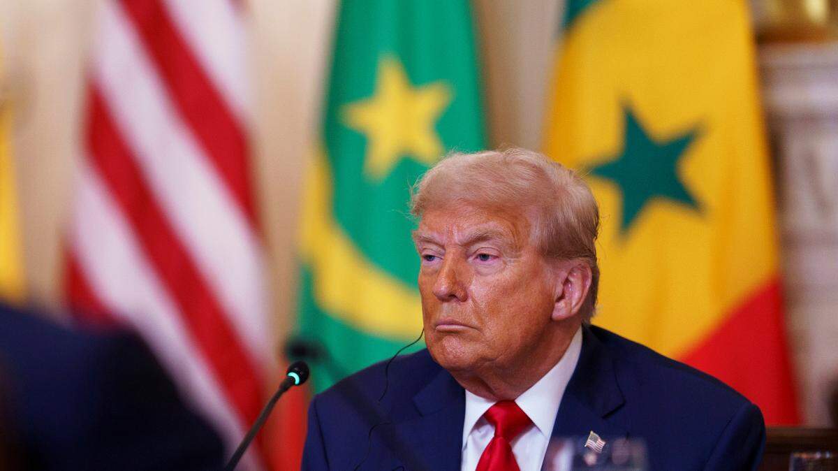 El presidente Donald Trump participa en un encuentro con lideres africanos el miercoles, 9 de julio de 2025, en la Casa Blanca, Washington, D.C. Las naciones representadas son Gabon, Guinea-Bissau, Liberia, Mauritania y Senegal.