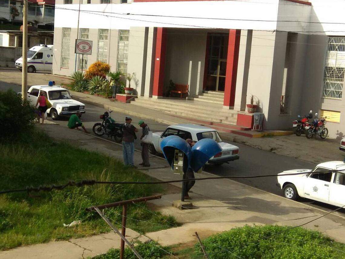 Las autoridades han impedido la entrada de dispositivos de grabación y evacuaron al personal no indispensable del tribunal.