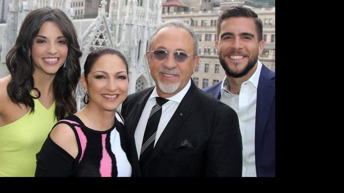 Ana Villafañe, Gloria Estefan, Emilio Estefan y Josh Segarra. BRUCE GLIKAS VIVACITY PR