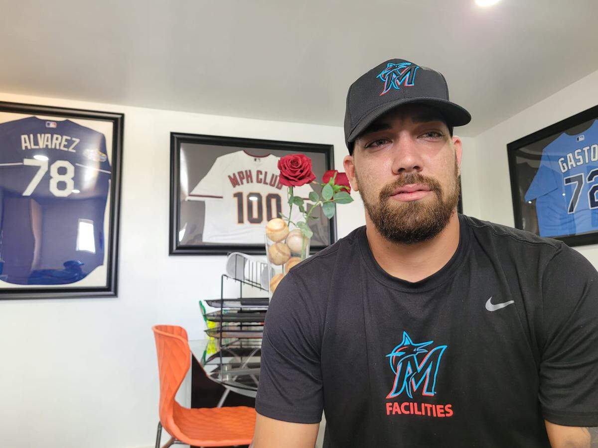 Dairon Alpízar Duke aún huele a Cuba. Llegó a Miami apenas unos meses pero no perdió tiempo y buscó una mano que le guiara en sus primeros días en este país y, sobre todo, le prepararse lo mejor posible.