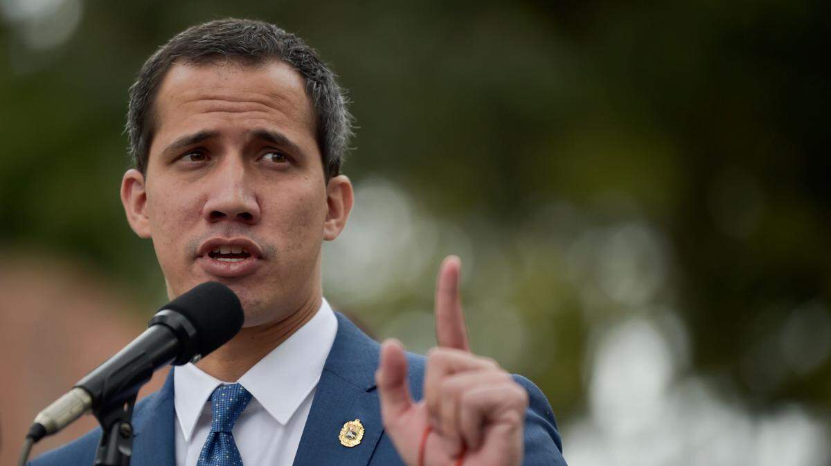 Foto de archivo. El líder de la oposición venezolana, Juan Guaidó, ofrece una conferencia de prensa durante la III Conferencia Ministerial Hemisférica de Lucha contra el Terrorismo en Bogotá, el 20 de enero de 2020.