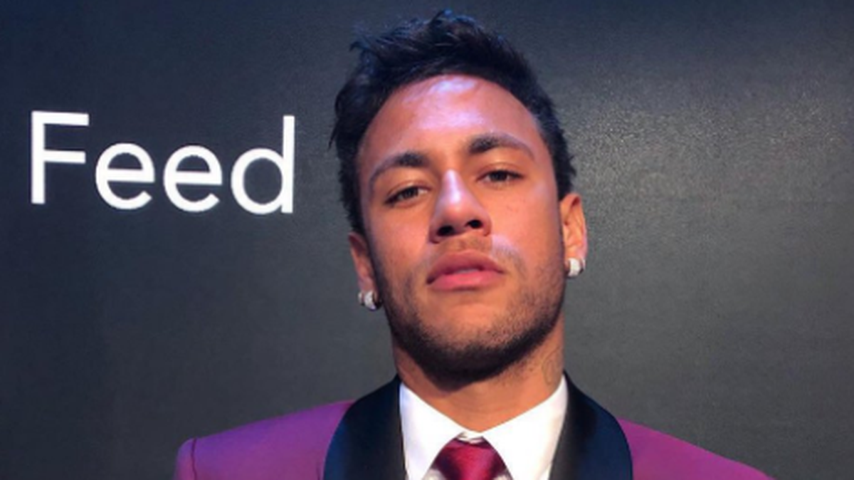 Neymar finalizó en tercera posición en la categoría de ‘The Best' al mejor futbolista, tras Cristiano y Lionel Messi, compañero suyo hasta el pasado verano, cuando cambió el Barcelona por el PSG.