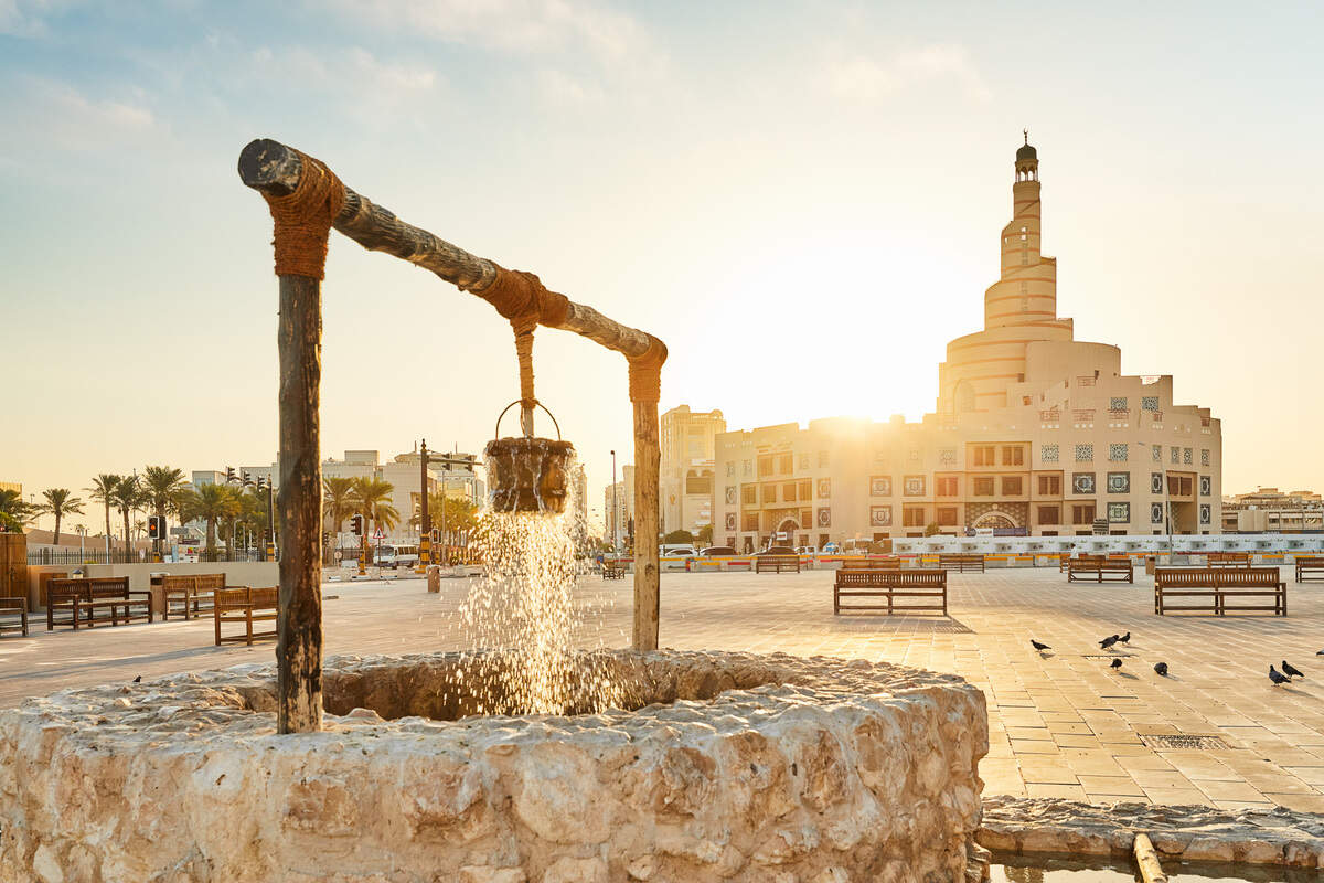 Restaurantes, terrazas y bares para fumar Sisha convierten a Souq Waqif en un lugar con encanto donde disfrutar de compras y de una cena después de un día de visitas o playa.