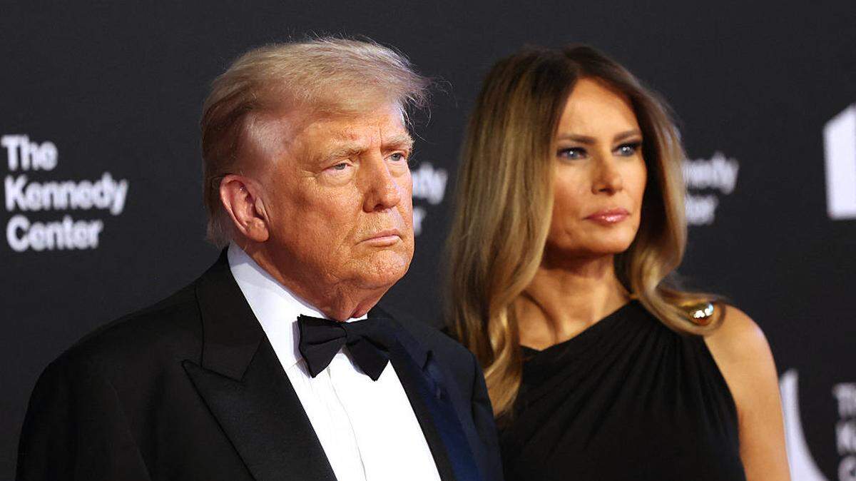 El 19 de diciembre el nombre de Trump fue colocado en la fachada del Centro John F. Kennedy para las Artes Escénicas de Washington D.C.