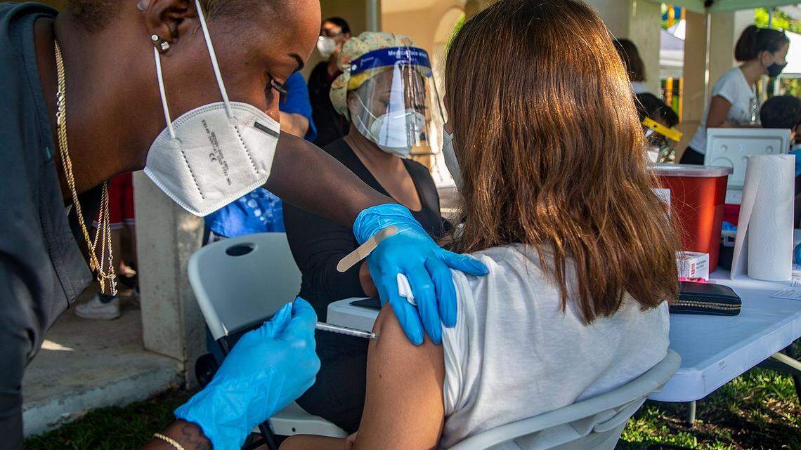 Florida COVID weekly update: Miami-Dade remains at high transmission level as cases lower