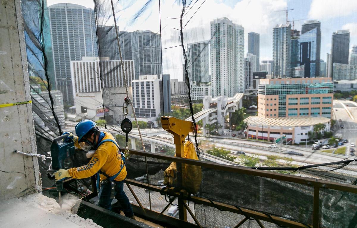 La bonanza del mercado de bienes raíces y el auge de nuevas construcciones impulsan el valor gravable de la propiedad en Miami-Dade, que experimentó un crecimiento de más del 10 por ciento con relación al 2021, según el informe emitido por el Tasador de la Propiedad.