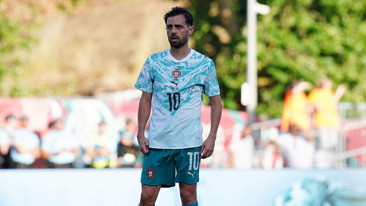  Bernardo Silva se encuentra con Portugal para jugar el Mundial de fútbol. El centrocampista estará ligado al Real Madrid hasta el 30 de junio de 2028. 