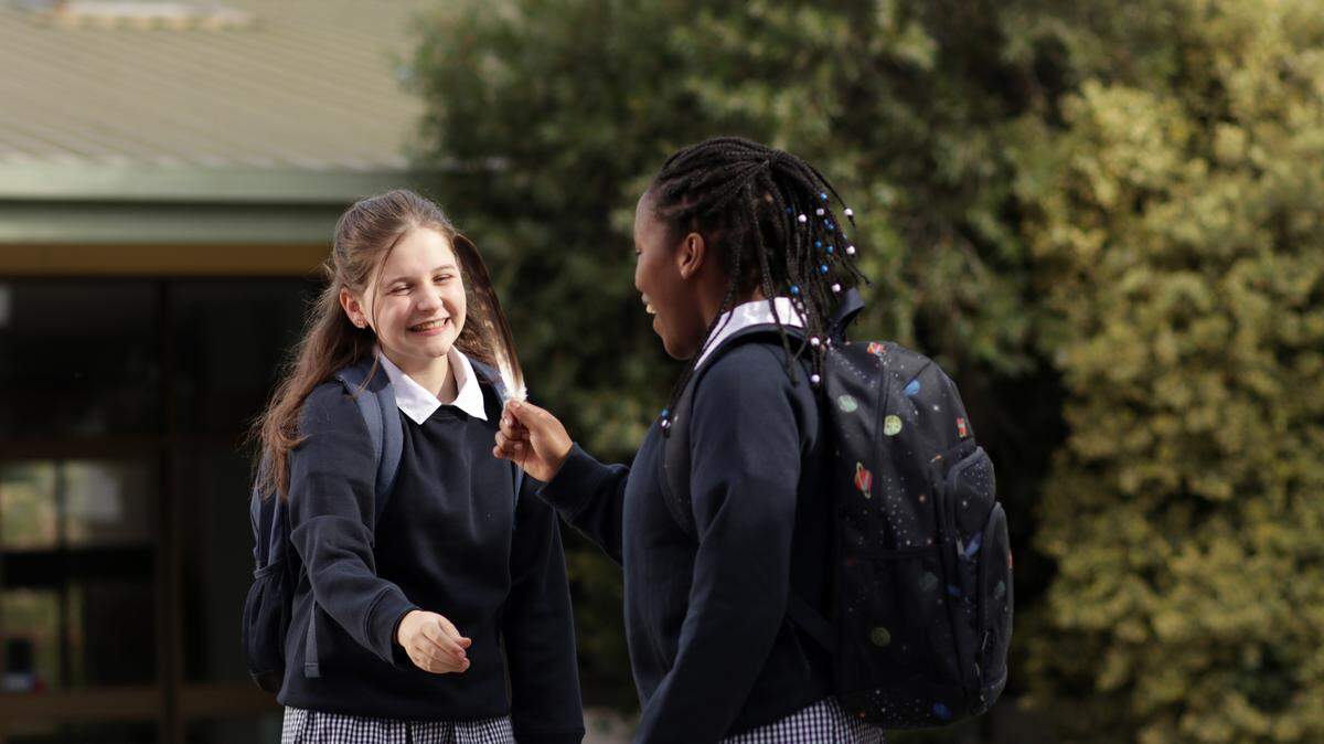 En Coral Gables Art Cinema ‘Gugu naGogo’ (2020) una producción proveniente de Australia que gira en torno a un eclipse lunar que interrumpe los estudios de la astrónoma Gugu, de 12 años.