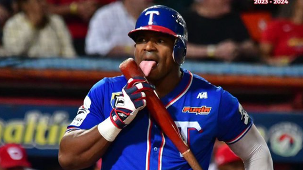 La fiesta en la Serie del Caribe en Miami estaba garantizada y ahora también el espectáculo con la presencia de Yasiel Puig en los predios del loanDepot park.