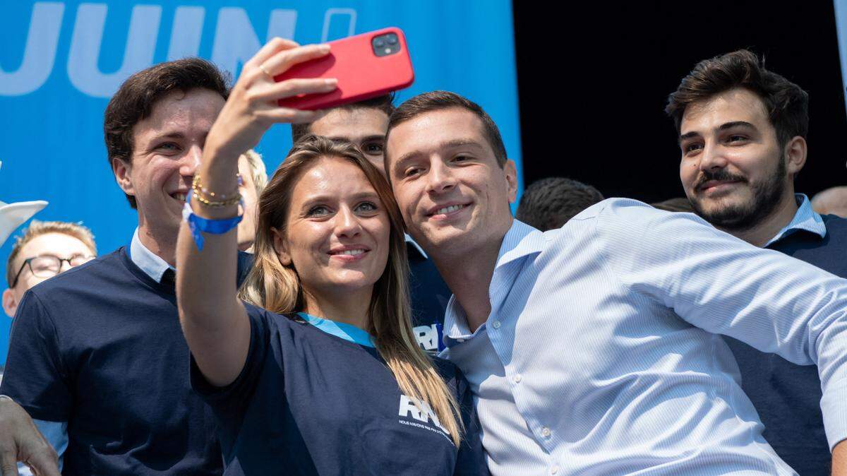 El líder del partido de la extrema derecha francesa Agrupación Nacional, Jordan Bardella, tiene 28 años y podría convertirse en primer ministro. 