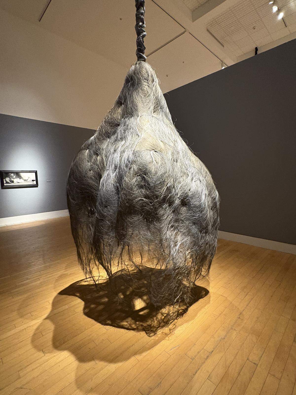 “Untitled #720 (Eguchi’s Ghost)”, 1992–2007. Técnica mixta, 16 x 8 x 8 pies. Lowe Art Museum, UM. 