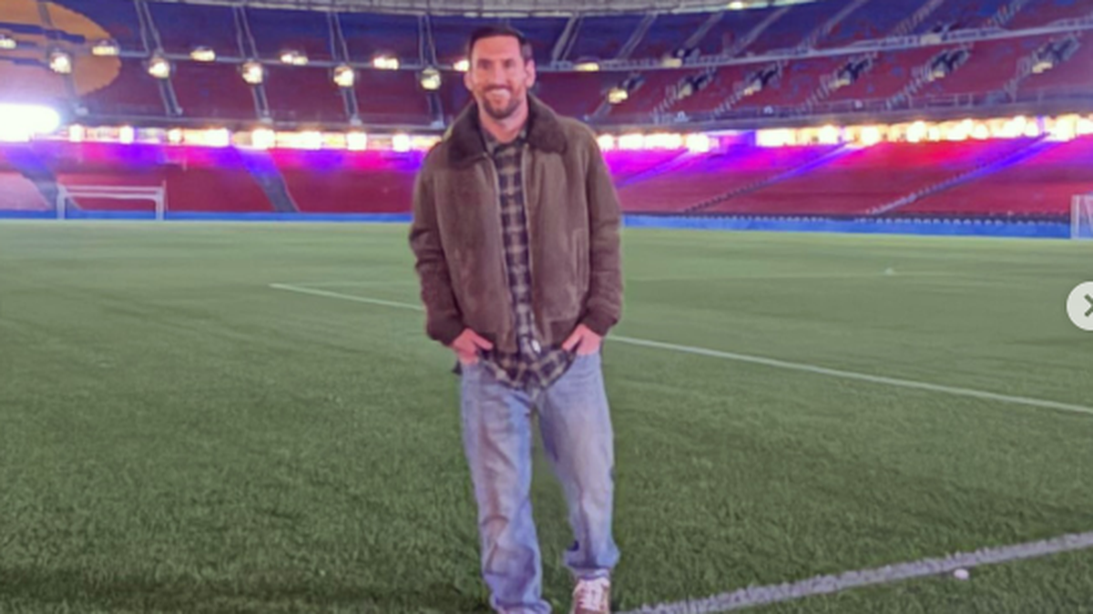 Lionel Messi visitó el domingo el Spotify Camp Nou, según publicó en un mensaje en la red social Instagram el astro argentino quien mostró su deseo de regresar algún día para despedirse de la afición azulgrana.