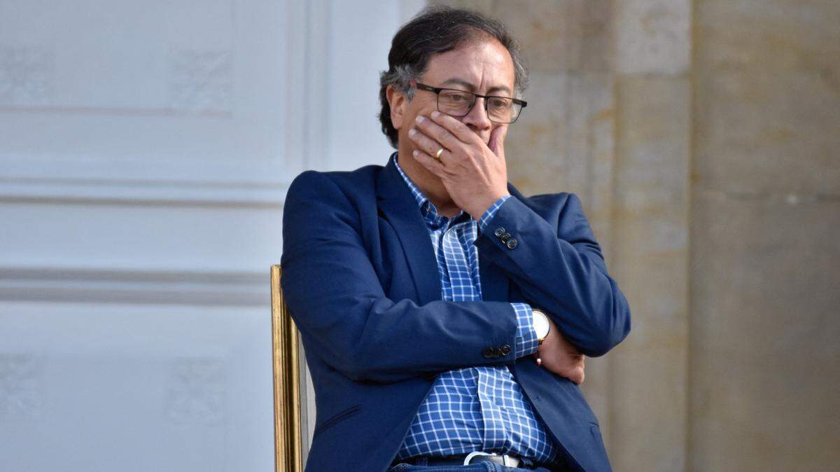 Gustavo Petro. Un juez de garantías legalizó el domingo la detención del hijo del presidente colombiano Gustavo Petro, Nicolás Petro Burgos, y su ex esposa Daysuri Vásquez Castro, después de que fueron arrestados el sábado por elementos de la fiscalía por lavado de activos y enriquecimiento ilícito.