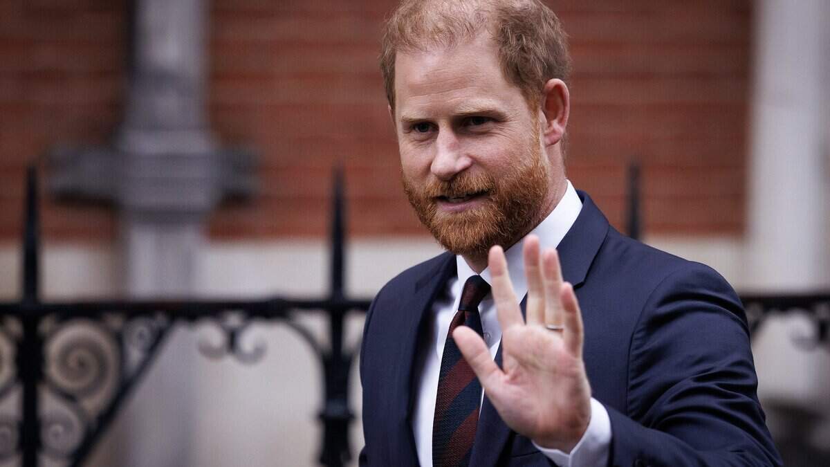 La Justicia británica falló este martes contra el príncipe Enrique y otros demandantes, entre ellos Elton John, en el juicio contra Associated Newspapers Limited (ANL), editora del Daily Mail y Mail on Sunday.