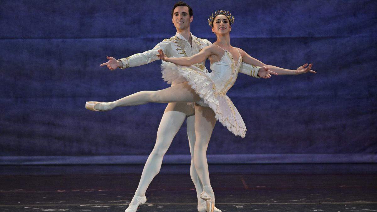 En el 30° Festival Internacional de Ballet de Miami (IBFM), que tendrá lugar del 26 de julio al 17 de agosto, participarán artistas de 17 compañías y 11 países. En la foto, Katherine Rodríguez y Emmanuel Vázquez, del Ballet de Santiago (Chile) en “La Bella Durmiente”.