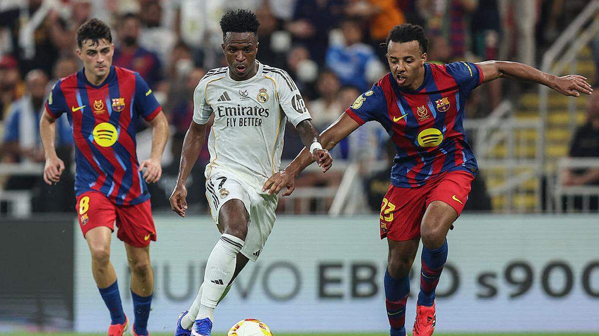 El Real Madrid visita el domingo al Barcelona en un clásico liguero en el Camp Nou, en el que solo le vale la victoria para evitar que los azulgranas sean campeones.