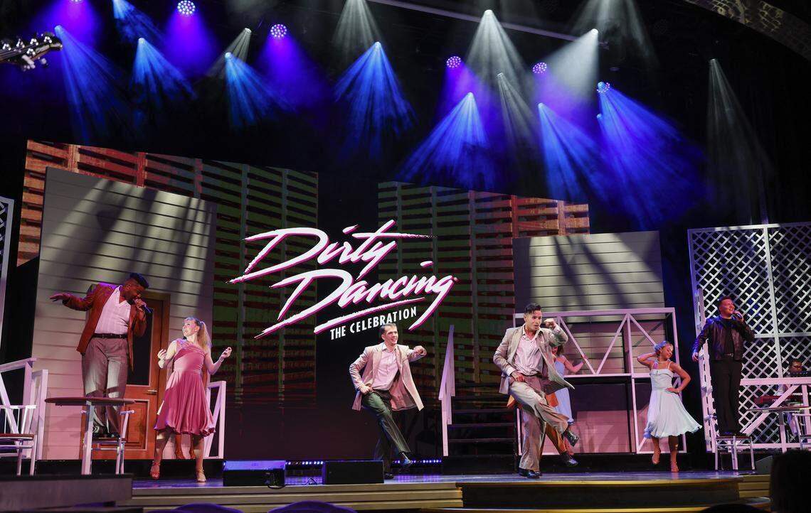 Representación de Dirty Dancing en el Teatro Carlo Felice, a bordo del MSC Poesia, atracado en PortMiami, Miami, Florida, el miércoles 22 de abril de 2026.