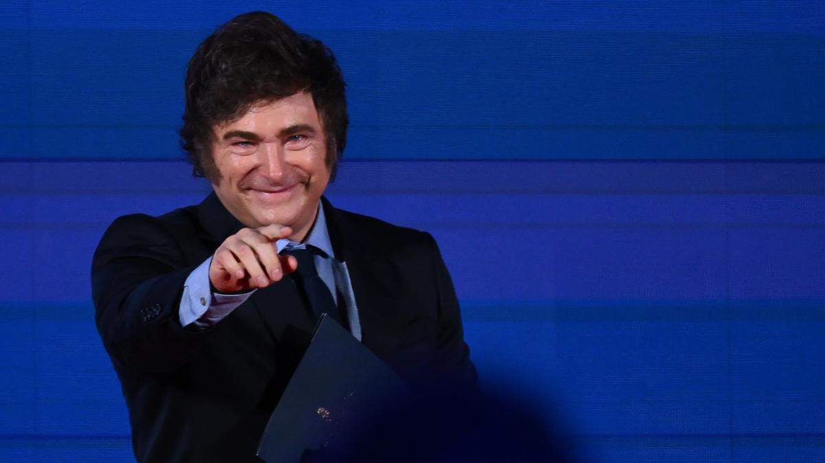 La Oficina Anticorrupción investigará al presidente de Argentina, Javier Milei, por el fiasco de una criptomoneda que él promocionó. En la foto, Milei participa en un evento de conservadores en Roma, Italia, el 13 de diciembre de 2025. 