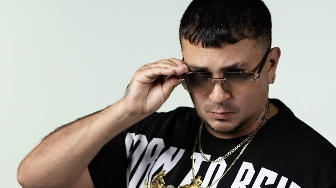 Cthian Keiiny muestra dos facetas de su música con “Pendiente de ti” y “De roce”