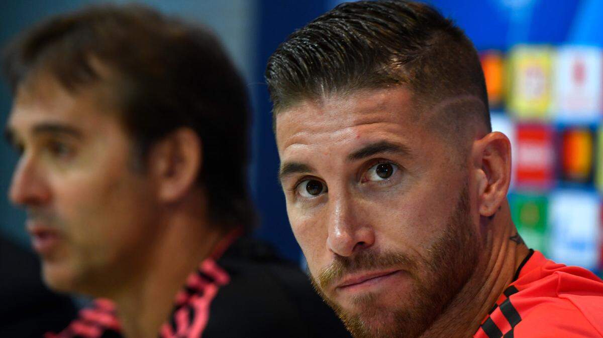 Sergio Ramos responde preguntas en una conferencia de prensa el 18 de septiembre de 2018 en Madrid, España.