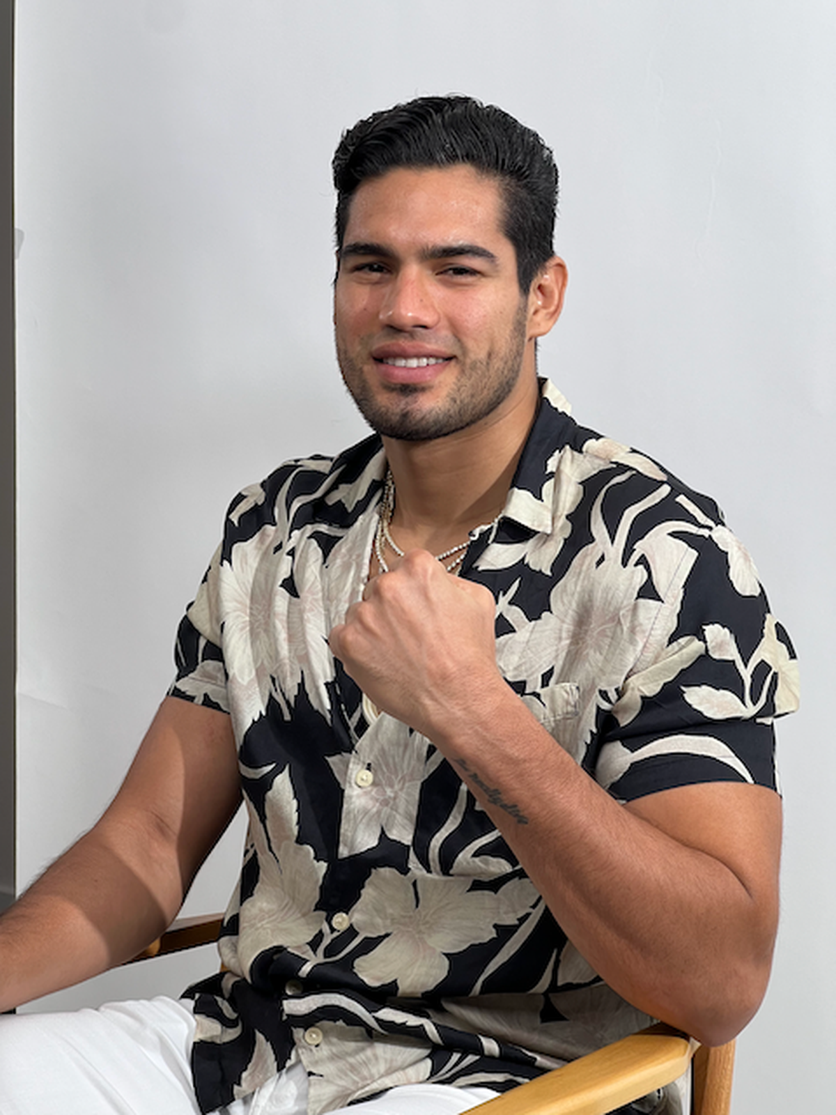 Gilberto “Zurdo’’ Ramírez ve una pelea de redención. Cierto o no, el retador del campeón Dmitry Bivol por la faja de la Asociación Mundial del Boxeo en las 175 libras encara esta pelea como si fuera un combate por el honor de su país, mancillado en el fracaso de Saúl “Canelo’’ Álvarez.