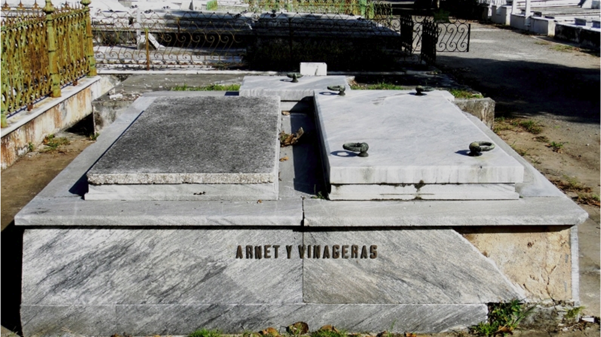 La tumba del diplomático cubano José Aquilino Barnet, que fue presidente de Cuba, es una de las que fue víctima del vandalismo y profanación en el Cementerio de Colón de La Habana.