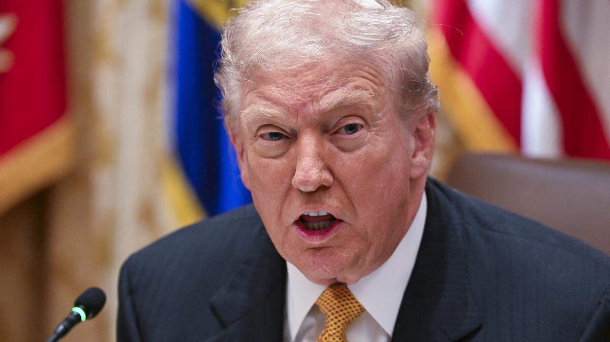 WASHINGTON, DC - NOVEMBER 7:U.S. President Donald Trump speaks during a bilateral lunch with Prime Minister of Hungary Viktor Orban in the Cabinet Room of the White House on November 7, 2025 in Washington, DC. Trump and Orban discussed the war in Ukraine, Hungary's purchase of Russian oil, and European relations. (Photo by Roberto Schmidt/Getty Images)