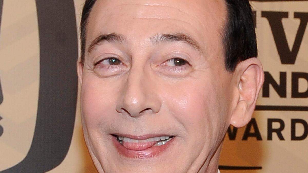 El actor Paul Reubens vestido como su personaje ‘Pee-wee Herman’ asiste a la 10 Entrega Anual de los Premios TV Land en Lexington Avenue Armory, el 14 de abril de 2012, en Nueva York.