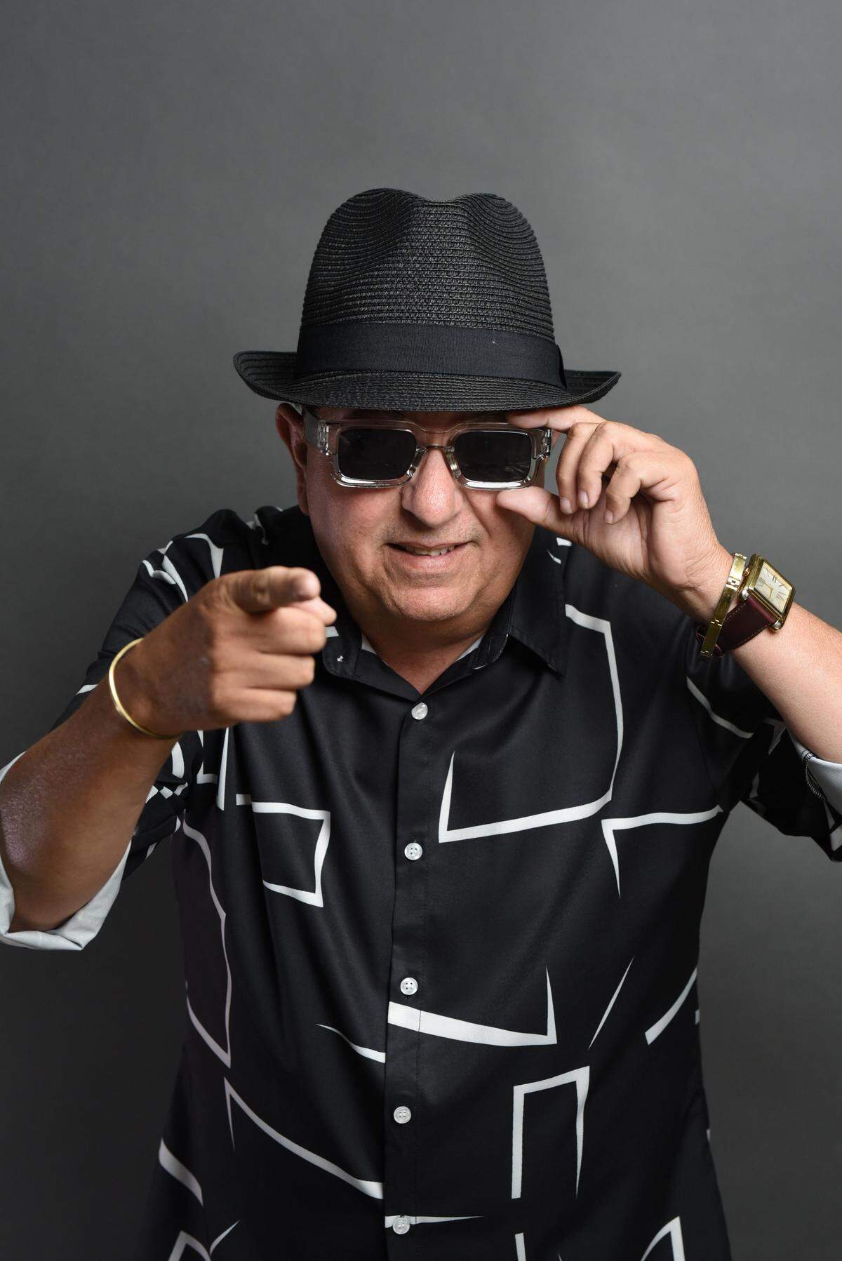 José Alberto El Gallito del Son toma el espacio de La Bodeguita del Medio en CubaNostalgia, el 16 y 17 de mayo. Como su arte mayor es el repentismo, allí espera al público para dedicarle unas estrofas personalizadas. Y también hay son de los Matamoros, y un tema para Cuba, ‘Patria y libertad’, que grabó con Lucy Grau y Carlos Oliva.